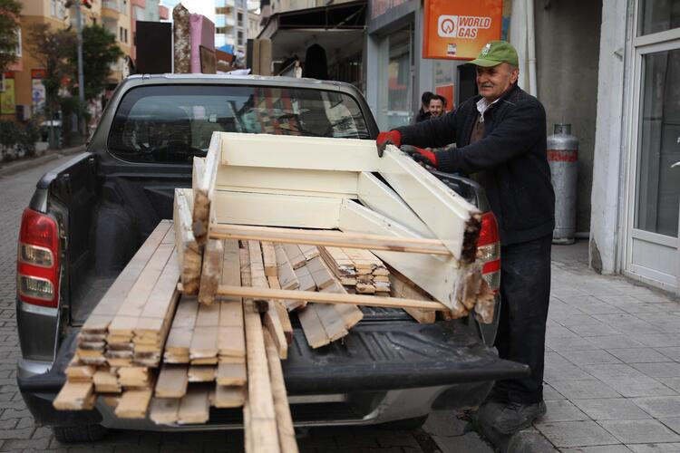 Baraj suları ilçeye yaklaşıyor: Yusufeli'nde göç hızlandı!