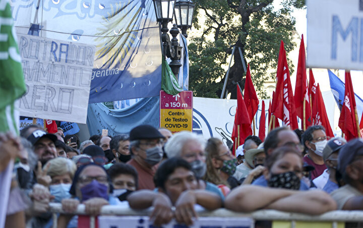 Arjantin ayakta: Binlerce kişi yargı reformu talebiyle protesto düzenledi