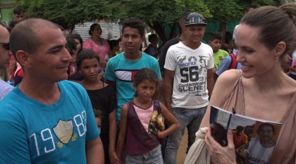 Angelina Jolie Afgan kadınlarına yönelik üst düzey konferansta konuştu