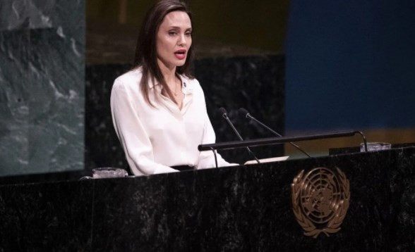 Angelina Jolie Afgan kadınlarına yönelik üst düzey konferansta konuştu
