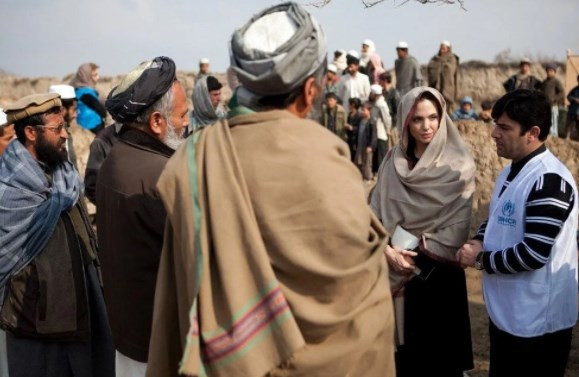 Angelina Jolie Afgan kadınlarına yönelik üst düzey konferansta konuştu