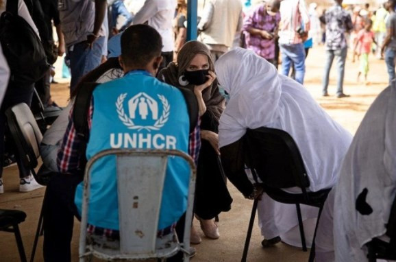 Angelina Jolie Afgan kadınlarına yönelik üst düzey konferansta konuştu