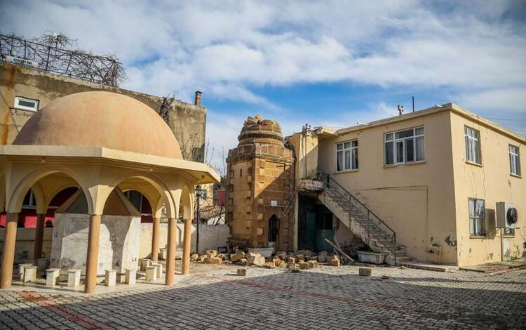 Antalya'da hortum yıktı geçti