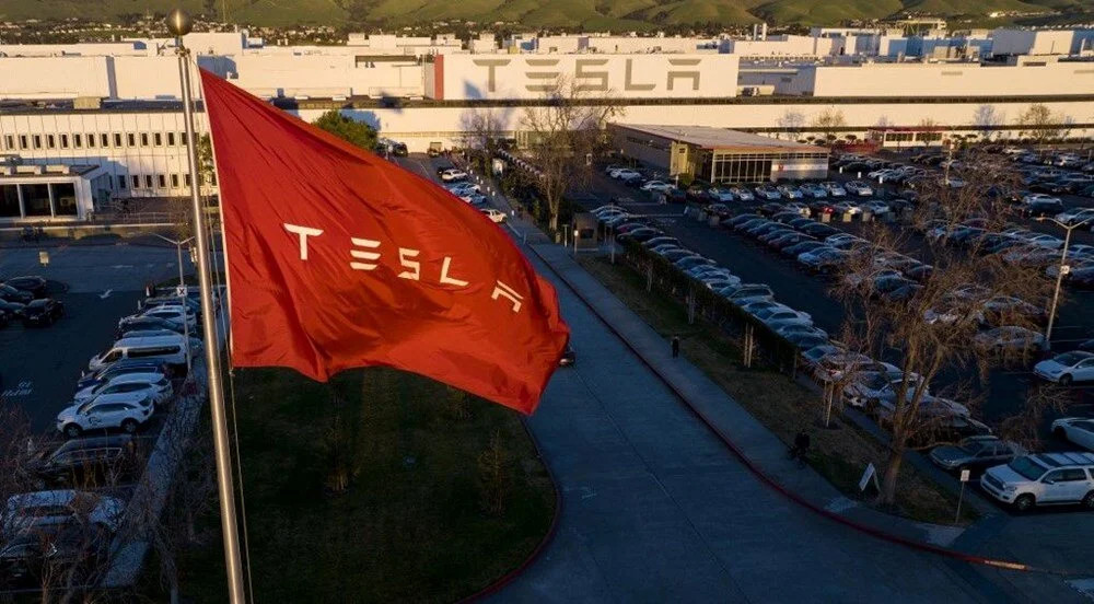 Musk ve Biden arasında sular durulmuyor: Kimse seni izlemiyor!
