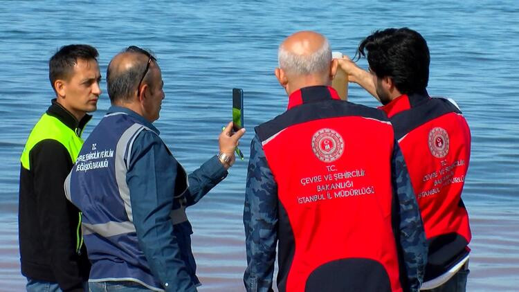 Karadeniz'in rengi kızıla döndü
