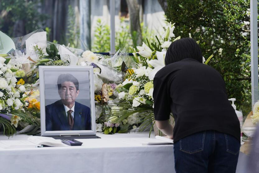 Japonya'da yeni dönem: Suikast dengeleri altüst etti!