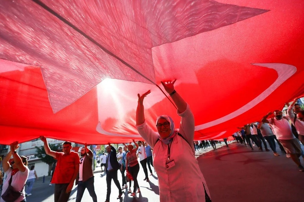 İzmir'de 100. yıl coşkusu yaşanıyor! 