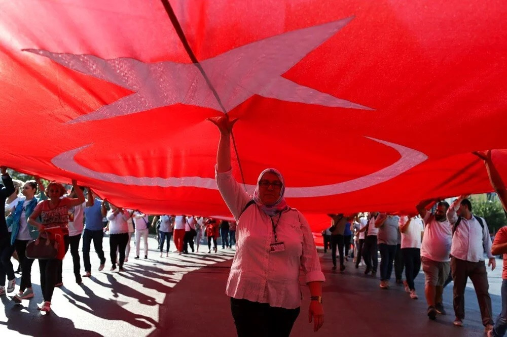 İzmir'de 100. yıl coşkusu yaşanıyor! 