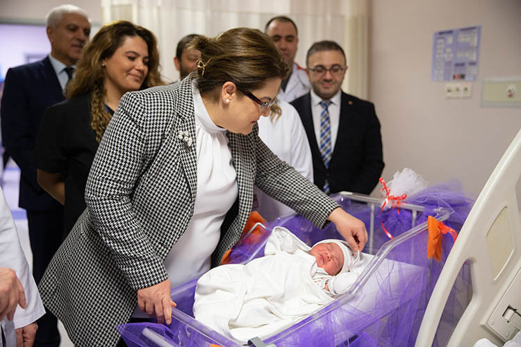 Yeni yılın ilk bebekleri: 'Bu yıl diğer yıllardan farklı'