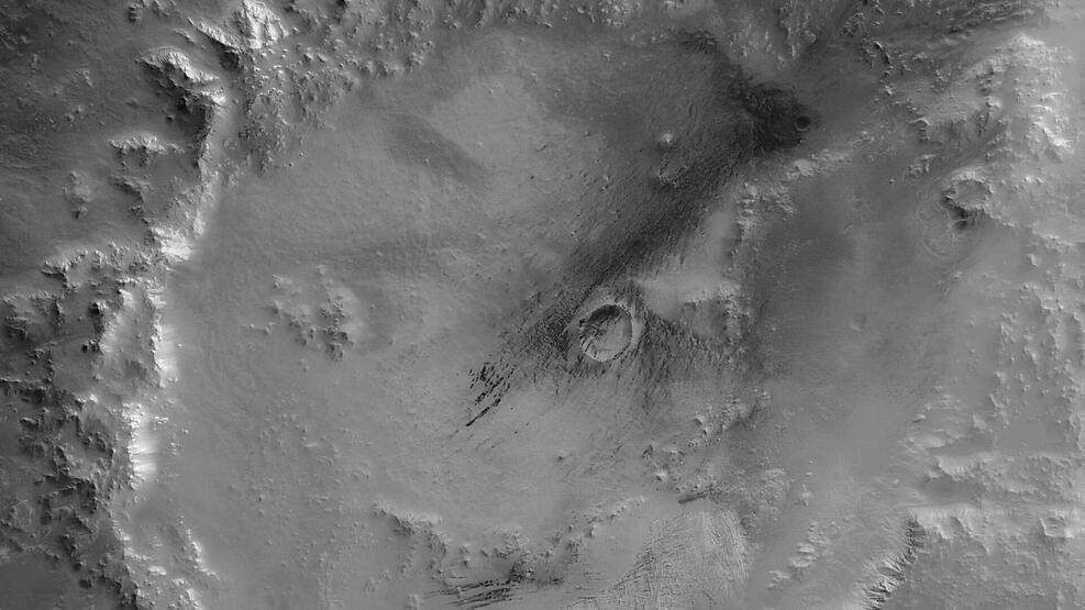 Astronomlar Mars'ta bir 'ayı' keşfetti!