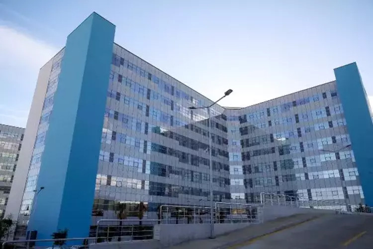 Antalya’nın tek şehir hastanesi, deprem anında esneyebilecek!