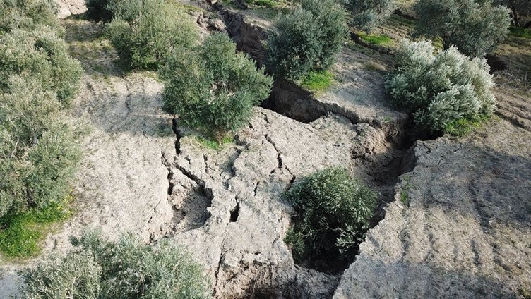 Depremin şiddetini gösteren yeni görüntüler: Sanki atom bombası düştü!