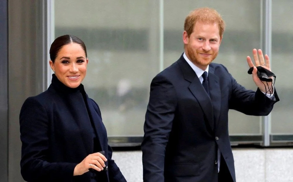 Kral'ın intikamı: Prens Harry ve Meghan Markle evlerinden kovuldu!