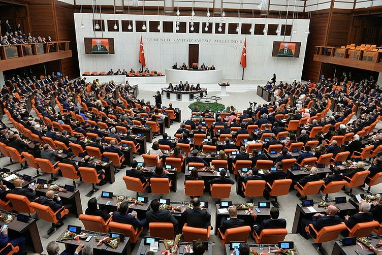 İşte emekliye kademeli zam planı