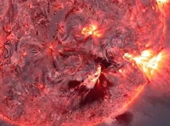 NASA tarih verdi: Dünya karanlığa gömülebilir!