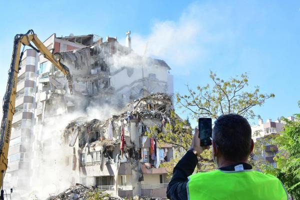 Yıl dönümünde İzmir için deprem uyarısı: Yüzde 60'ı problemli!