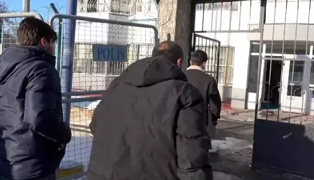 'Başsavcıyım' diyen dolandırıcı yakalandı: Polise öyle bir soru sordu ki!