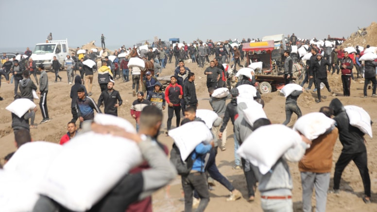 Bu iki fotoğraf arası sadece 70 km: Gazze'de sefalet, İsrail'de eğlence!