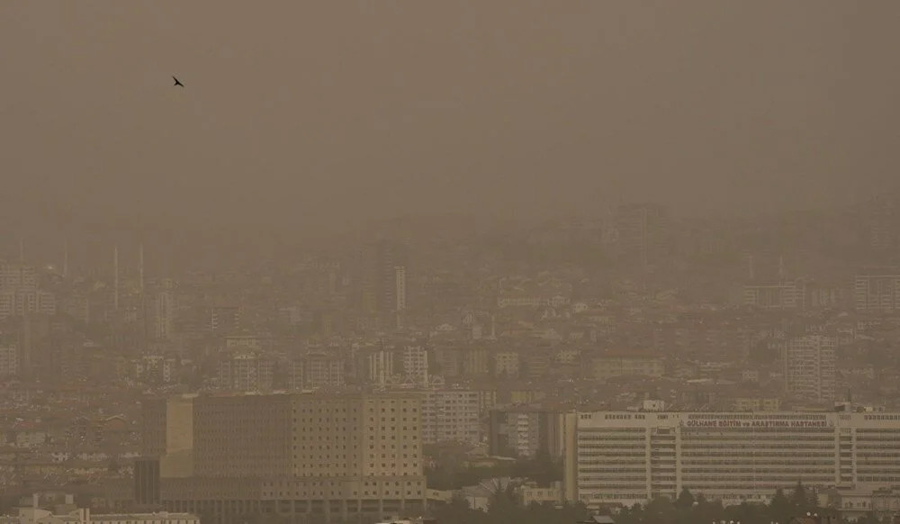 Meteoroloji'den 35 ile toz taşınımı uyarısı!