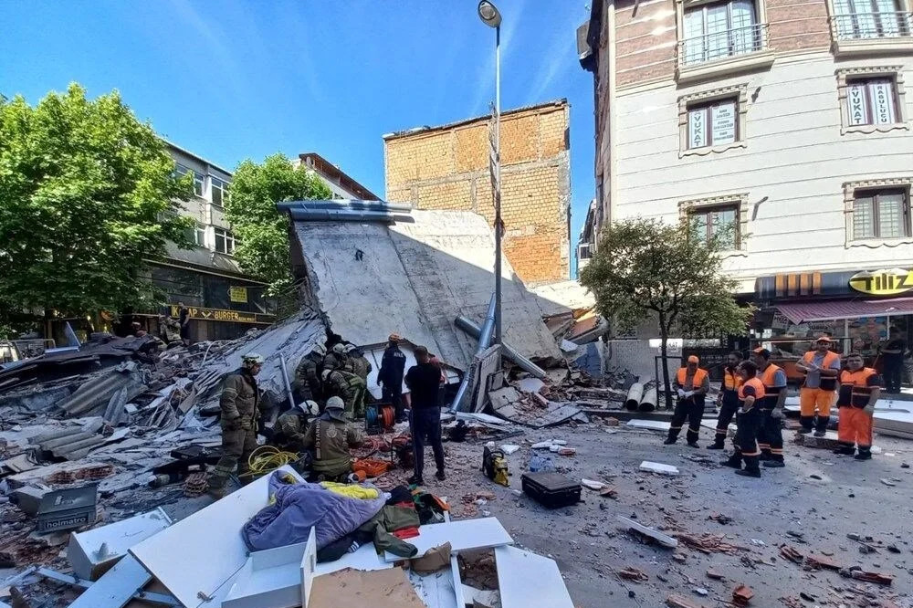 İstanbul'un tabut binaları! Binalar neden çöker?