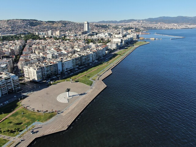 İzmir'i bekleyen büyük tehlike: Sular altında kalacak!