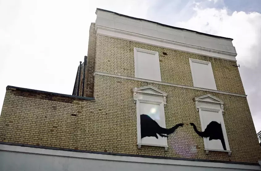 3 yeni eserde gizemli mesaj: Banksy fırtınası!