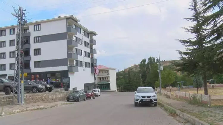 O ilçe 'güzel' doktoru bekliyor!