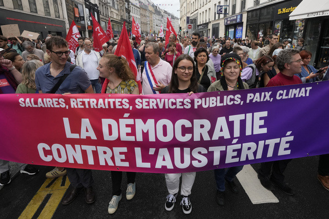 Fransa'da Macron karşıtı protestolar sürüyor!