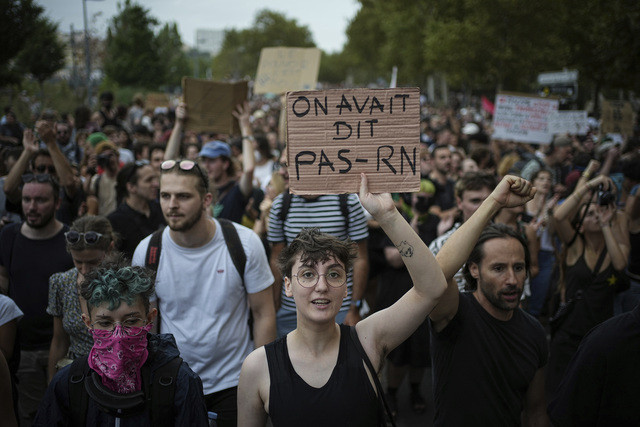 Fransa'da Macron karşıtı protestolar sürüyor!