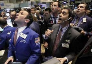 Yatırımcılardaki endişe doları güçlendirdi