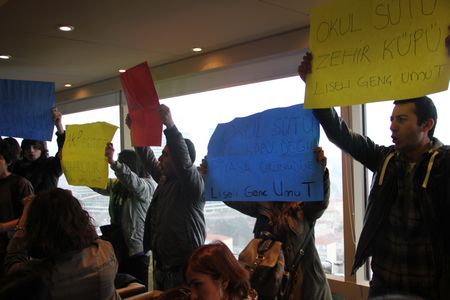 Okul Sütüne Protestolu Tanıtım