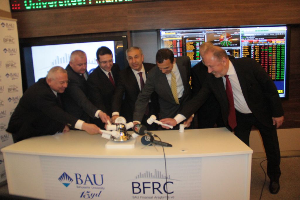 Bahçesehir ünv finans uygulama merkezi açildi