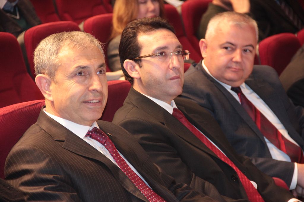 Bahçesehir ünv finans uygulama merkezi açildi