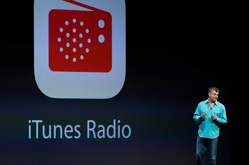 Apple iOS 7'yi resmen tanıttı 