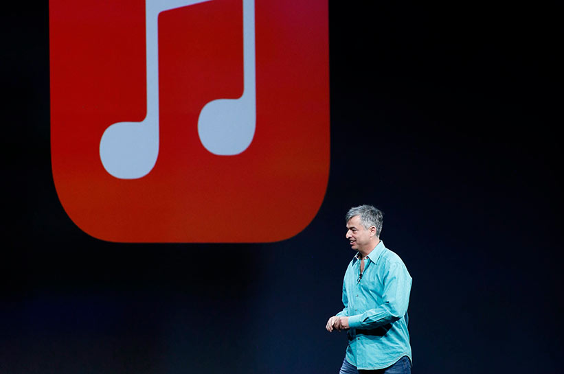 Apple iOS 7'yi resmen tanıttı 