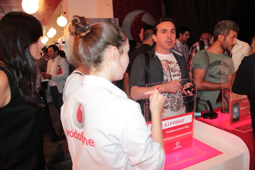 Vodafone Smart Mini'yi Tanıttı
