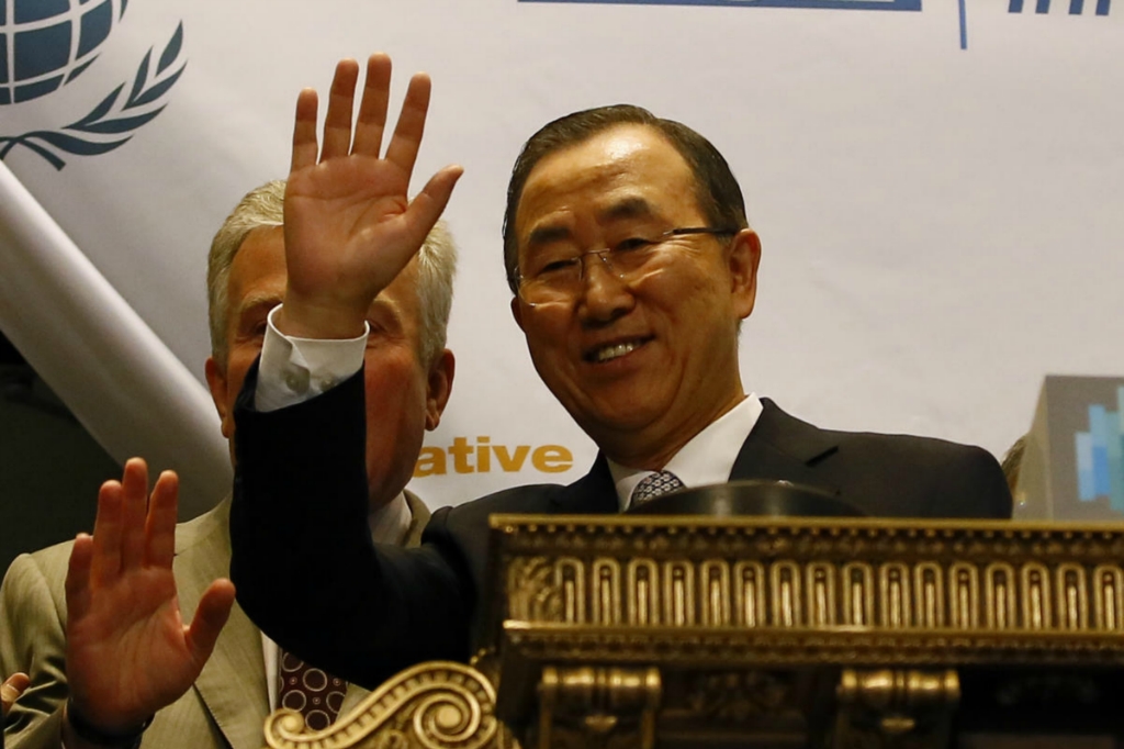  Ban Ki-mun, New York Borsası'nın kapanış gongunu çaldı 