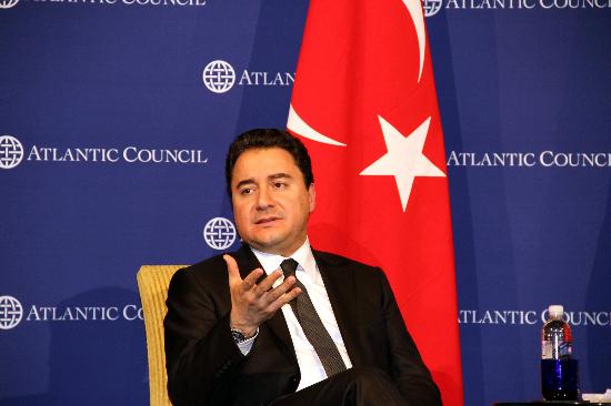 İşte AK Parti'de aday olamayacak 73 isim