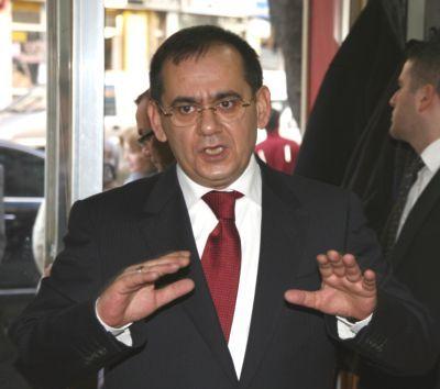 İşte AK Parti'de aday olamayacak 73 isim