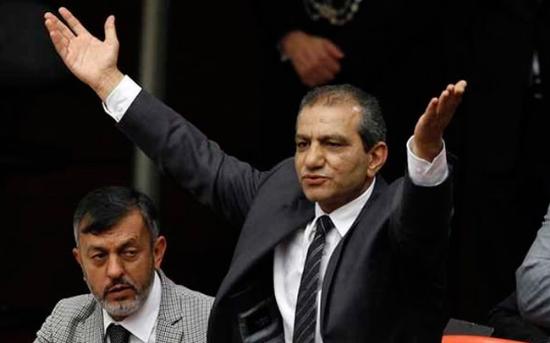 İşte AK Parti'de aday olamayacak 73 isim