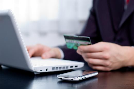Emeklinin maaşı özel bankaları cezbediyor