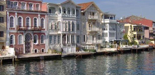 Buyur burdan yak!