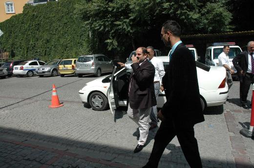 Zekeriya Öz kimdir ?