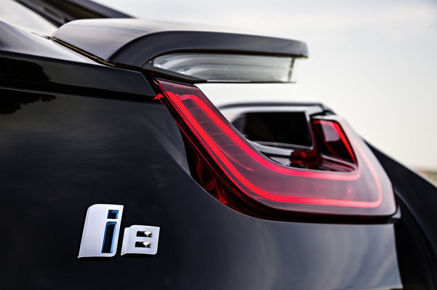 BMW i8'den süper fotoğraflar