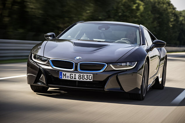 BMW i8'den süper fotoğraflar