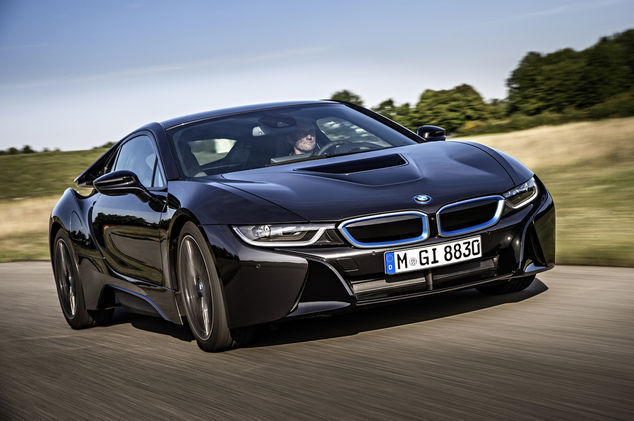 BMW i8'den süper fotoğraflar
