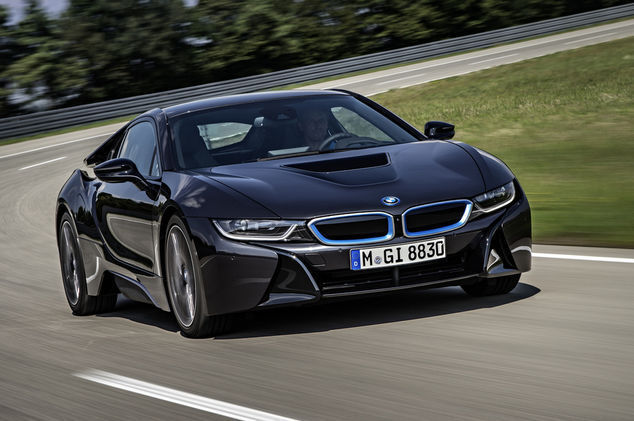 BMW i8'den süper fotoğraflar