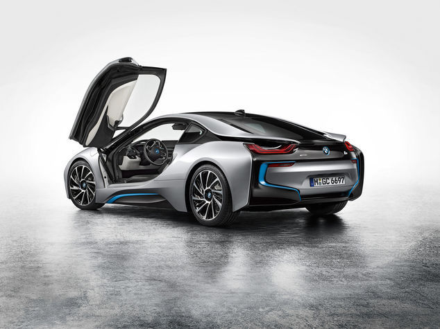 BMW i8'den süper fotoğraflar
