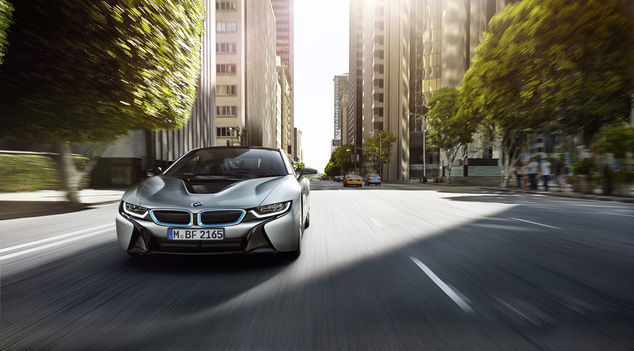 BMW i8'den süper fotoğraflar