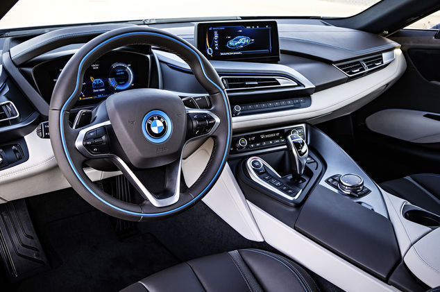 BMW i8'den süper fotoğraflar